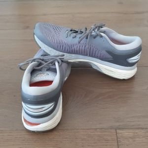 Asics Gel-Kayano 25, size 9